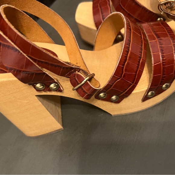 Free People Brown Strappy Sandals - Picture 4 of 5